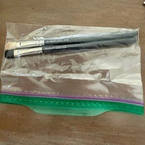 Bundle of MAC brushes!